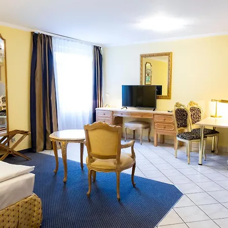 Hit Hotel 3*