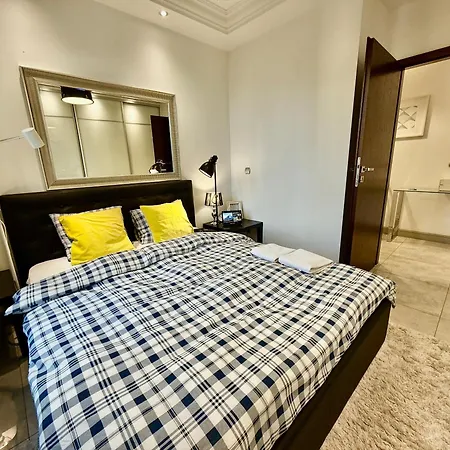Class Metro Fast Wifi 100 Mbs 70'tv Netflix Hbo Max Disney+ Appletv+ Apartament *