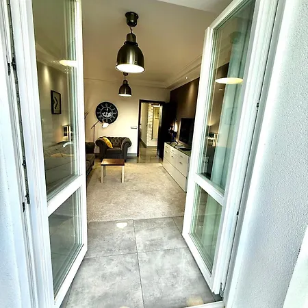 Apartament Class Metro Fast Wifi 100 Mbs 70'tv Netflix Hbo Max Disney+ Appletv+ *