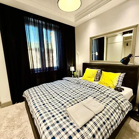 Class Metro Fast Wifi 100 Mbs 70'tv Netflix Hbo Max Disney+ Appletv+ Apartament