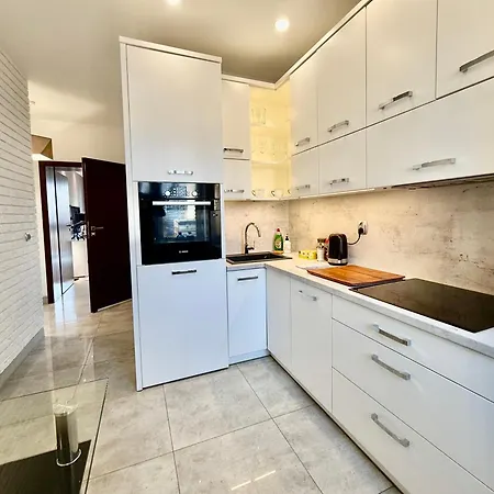 Apartament Class Metro Fast Wifi 100 Mbs 70'tv Netflix Hbo Max Disney+ Appletv+