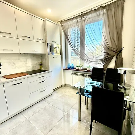 Apartament Class Metro Fast Wifi 100 Mbs 70'tv Netflix Hbo Max Disney+ Appletv+ Warszawa
