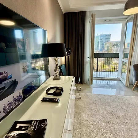 Class Metro Fast Wifi 100 Mbs 70'tv Netflix Hbo Max Disney+ Appletv+ Warszawa