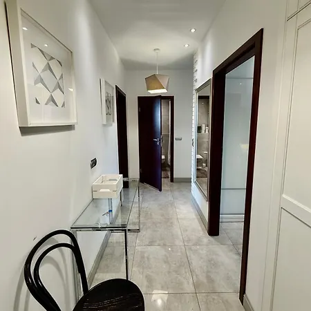 Class Metro Fast Wifi 100 Mbs 70'tv Netflix Hbo Max Disney+ Appletv+ * Warszawa