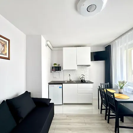 K22 Galeria Mokotow Modzelewskiego Apartament *