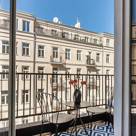 Wilcza With Mezzanine Apartment Warsaw