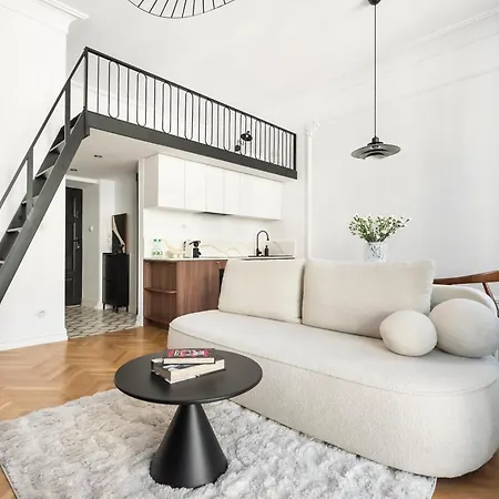Apartment Wilcza With Mezzanine Warsaw