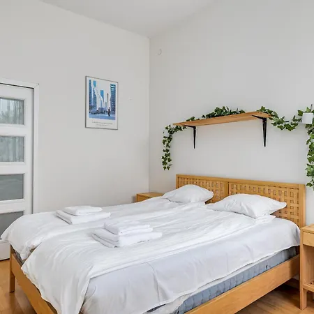 Nowy świat 41a By Nyx Apartment