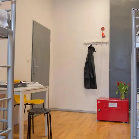 New World St Hostel And Private Room Hostel