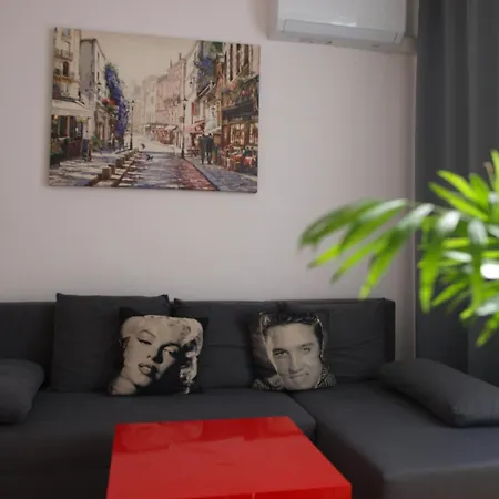 Rondo Onz Apartment *