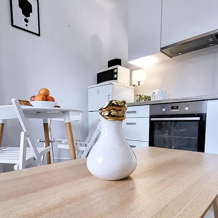 Apartment Bociania Airport Warsaw