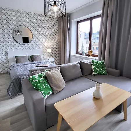 Bociania Airport Apartment Warsaw