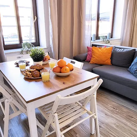 Apartment Bociania Airport *