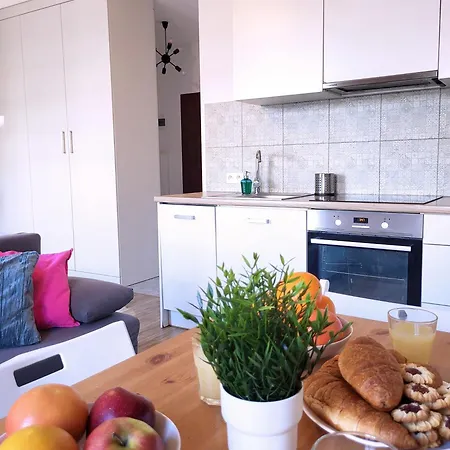 Apartment Bociania Airport