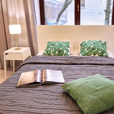 Apartment Bociania Airport