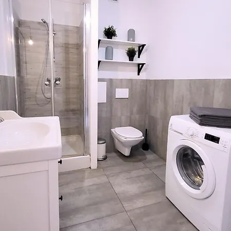 Bociania Airport Apartment