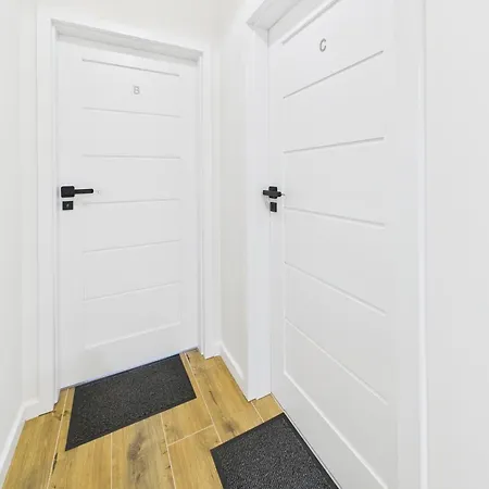 Apartamento Bright With Air Conditioning Near The Copernicus Science Center In By Renters