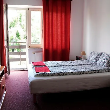 Abracadabra Homestay *