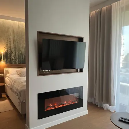 Deluxe Domaniewska With Ac By Renters Prestige