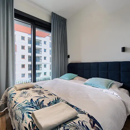 Towarowa Towers Residences