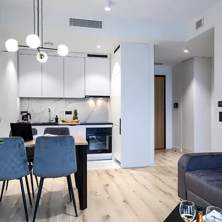 Daire Towarowa Towers Residences *