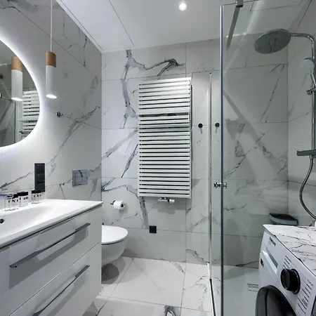 Towarowa Towers Residences Daire Varşova
