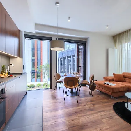 Towarowa Towers Residences Daire Varşova