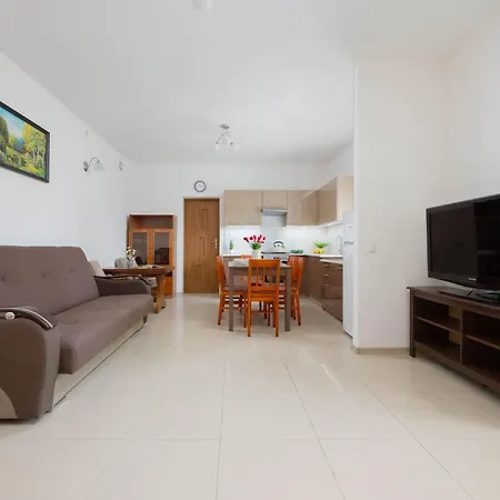 Spacious House With Parking & Garden By Renters * Warsaw