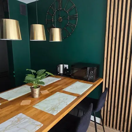 Homestay 3 Pokojowy Lub W Mieszkaniu W Nowym Bloku