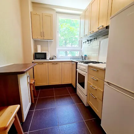 Peaceful 3-room Flat By The Old Town Apartment