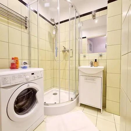 Apartment Peaceful 3-room Flat By The Old Town *