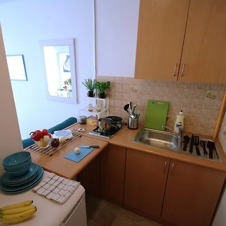 Alex Studio Apartment *