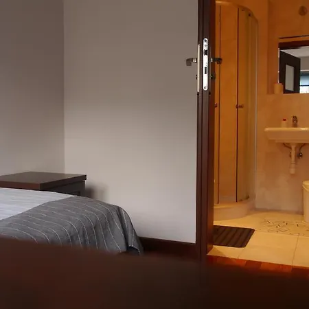 Leonik Hostel