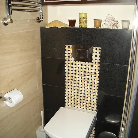 100 Sqm Luxury Apartment Wilanow