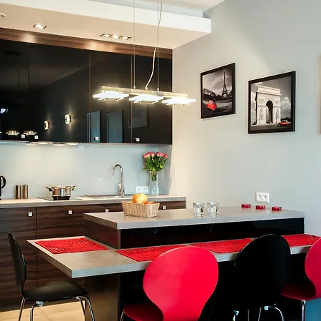 Platinum Towers E-apartments
