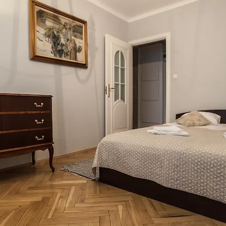 Apartment Srodmiescie