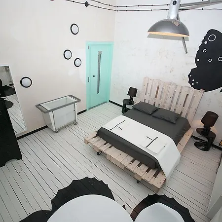 Lofthotel Sen Pszczoły Apartament *
