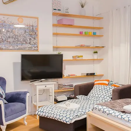 Wyzwolenia Studio For 3 Apartment