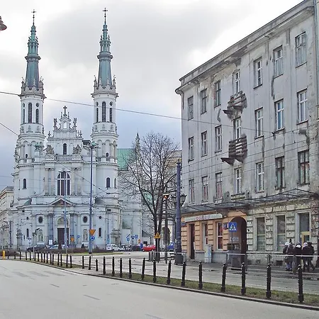 Wyzwolenia Studio For 3 * Warsaw