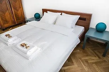 Accommodo Solidarity One Bedroom Condo Warsaw