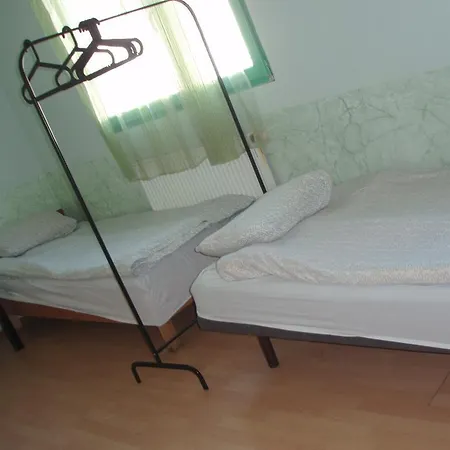 Pracownicze Twardowski Hostel