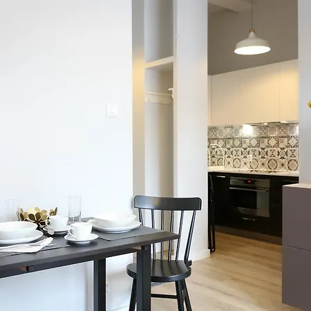 Roommate Traugutta Apartment *