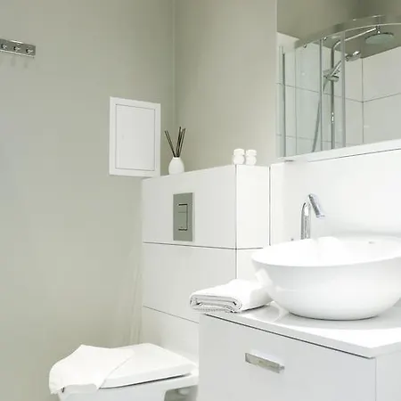 Roommate Traugutta Apartment Warsaw