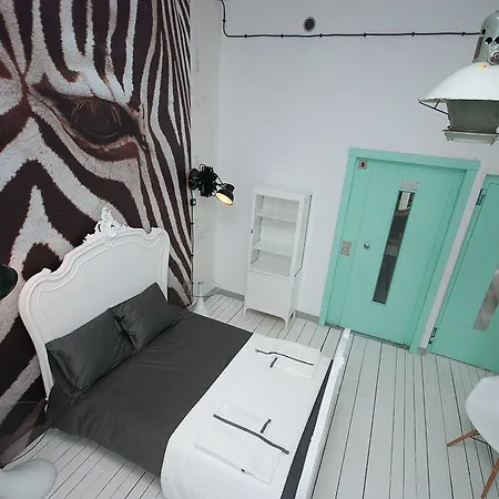 Lofthotel Sen Pszczoły * Warszawa