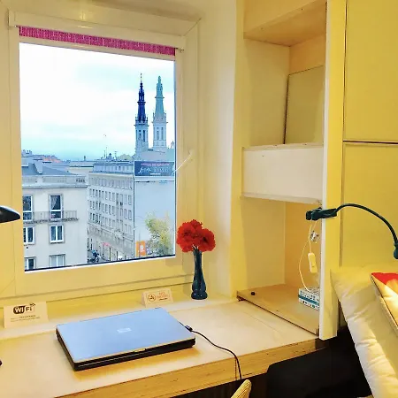 Przystanek Mdm Nocleg ze śniadaniem Warszawa
