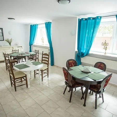 Homestay Moonriver *