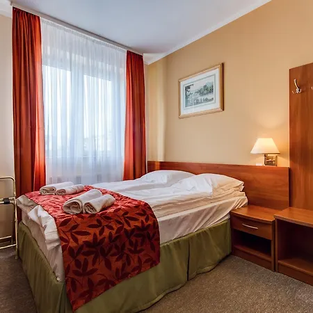 Bed & Breakfast Plaza 3*