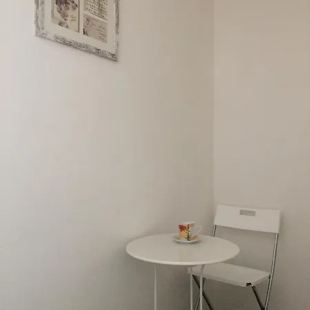 Hophop Hostel