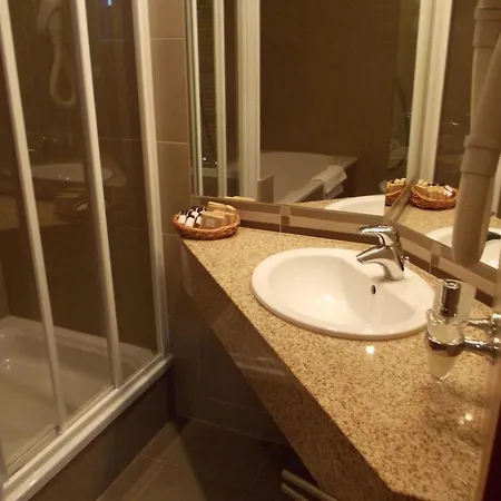 Bed & Breakfast Rezydencja Belweder Klonowa