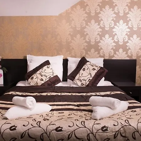 Отель Wiktoria 3*
